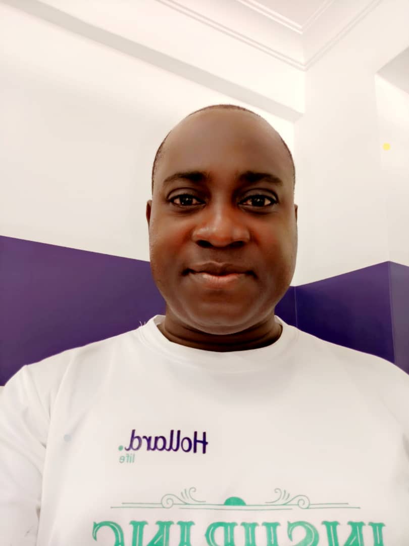 Portrait of Freddy Bart-Plange, Branch Manager of Ring Road, Hollard Life Assurance